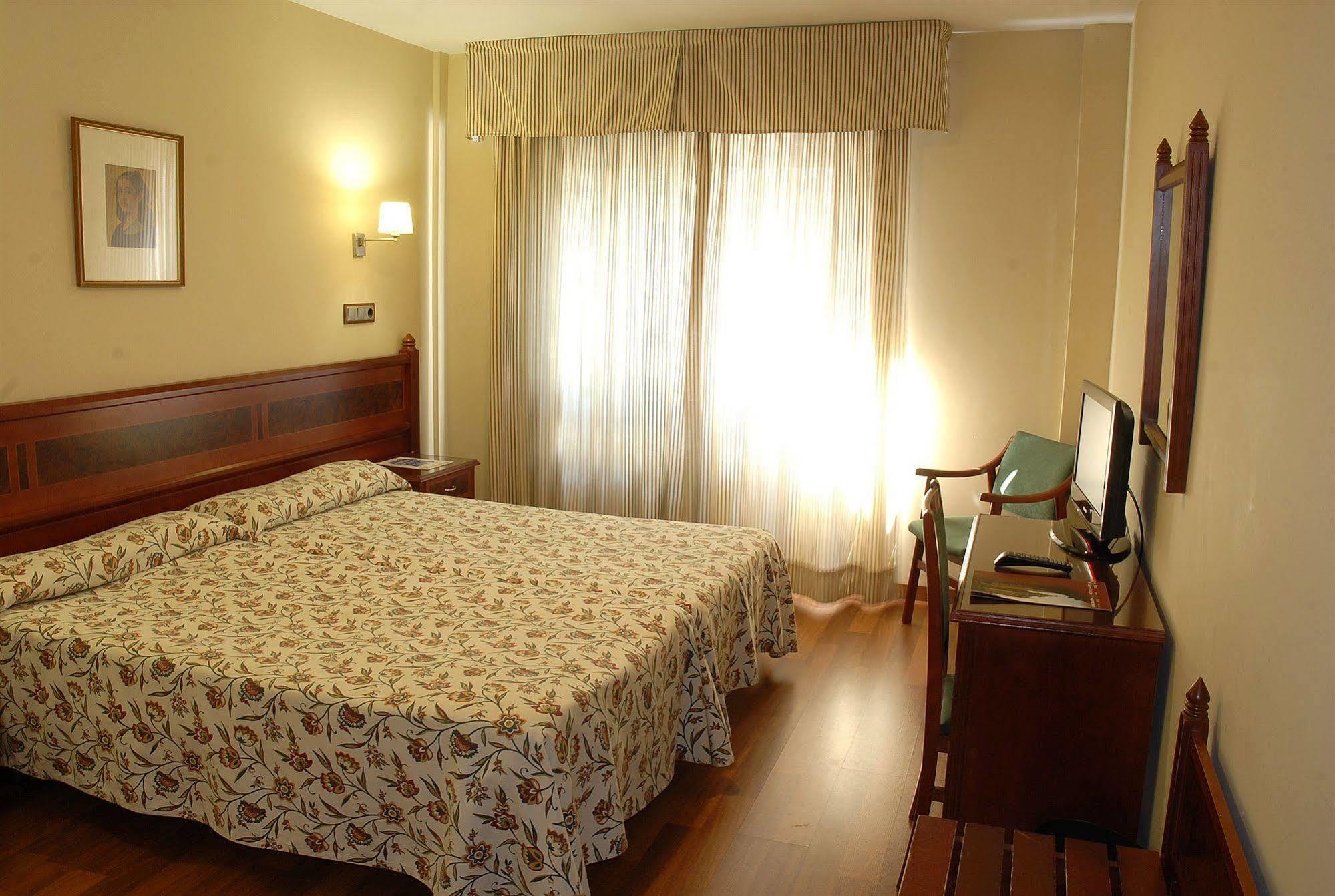 Hotel Reyes Catolicos Seville